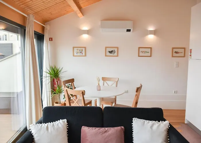 Charmosa Penthouse 2 Quartos - Batalha - - N 포르투