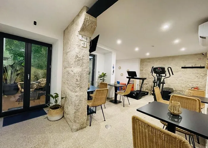 Charmosa Penthouse 2 Quartos - Batalha - - N Porto