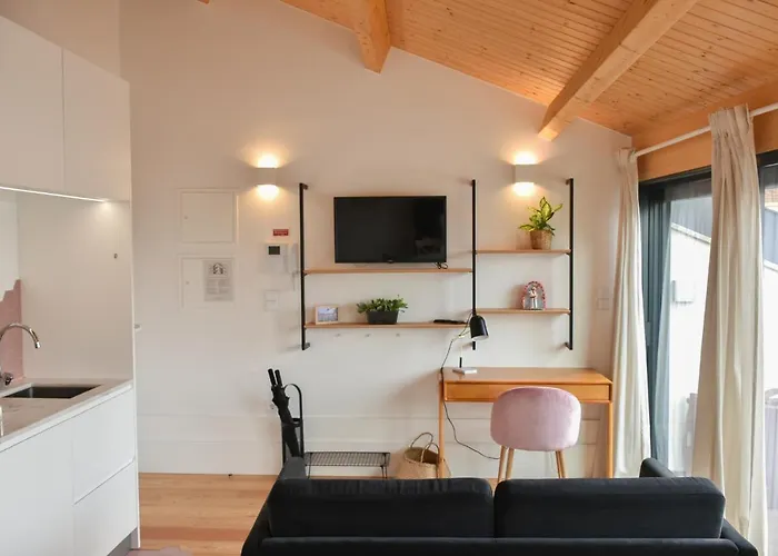 Charmosa Penthouse 2 Quartos - Batalha - - N