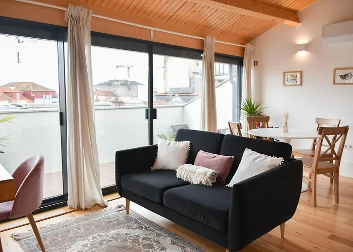 Charmosa Penthouse 2 Quartos - Batalha - - N Apartman Porto