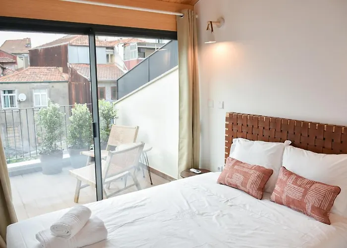 Charmosa Penthouse 2 Quartos - Batalha - - N