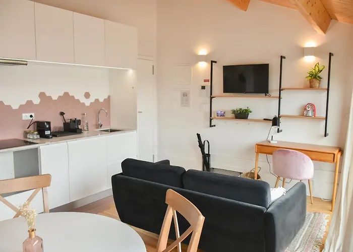 Charmosa Penthouse 2 Quartos - Batalha - - N דירה פורטו